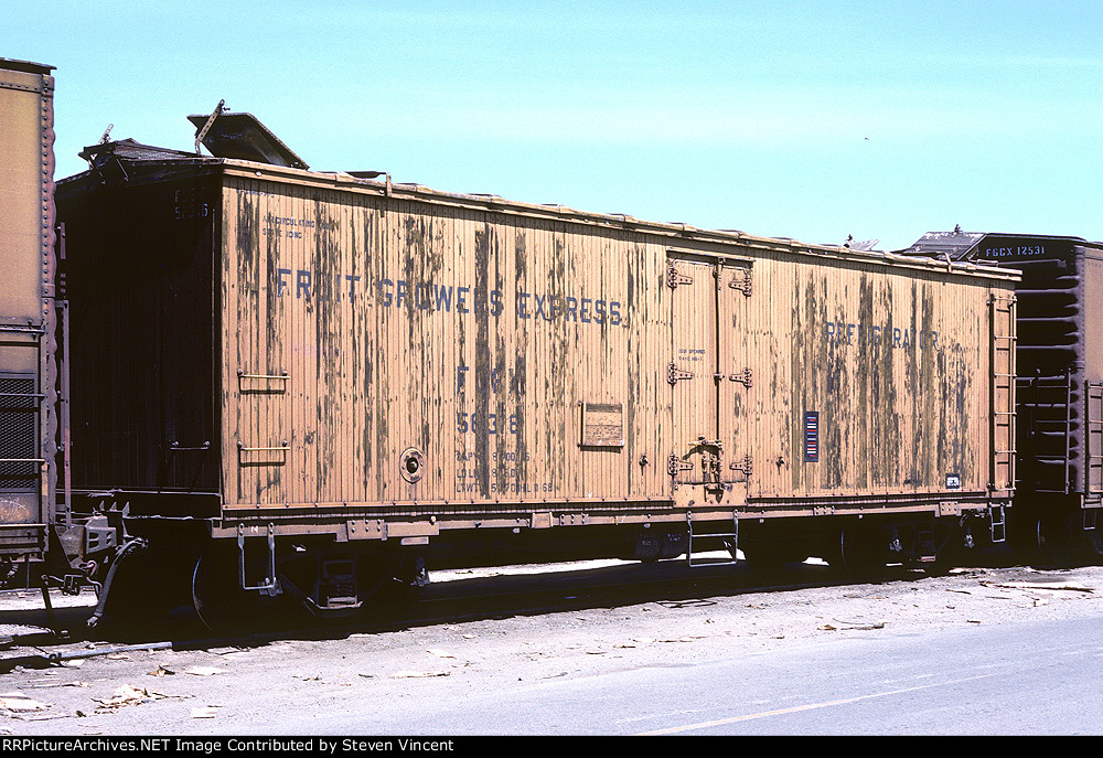 Fruit Growers Express wood side iced reefer FGEX #58316